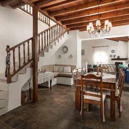 Elegance Villa: Classy Paradise W/ A Private Villa Pefkali