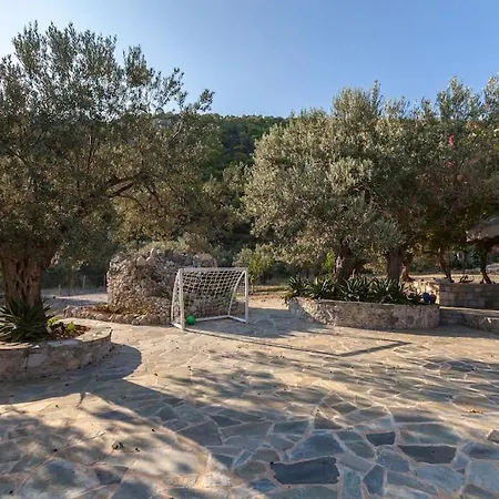 Elegance Villa: Classy Paradise W/ A Private Villa