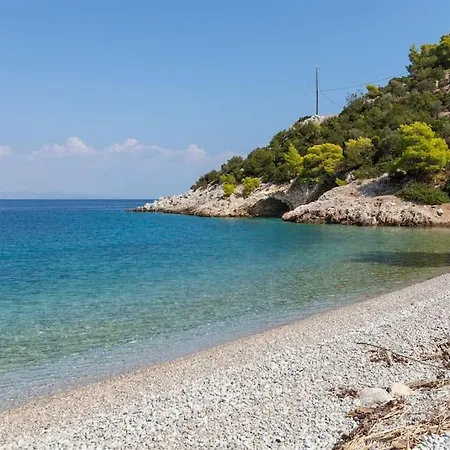 Elegance Villa: Classy Paradise W/ A Private Pefkali