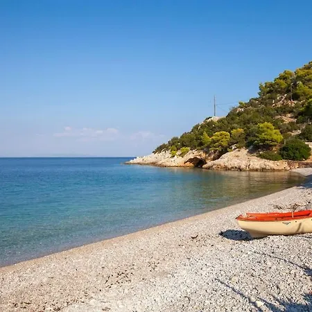 Elegance Villa: Classy Paradise W/ A Private *