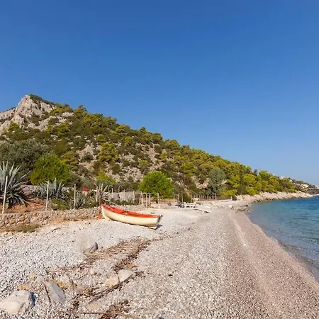 Elegance Villa: Classy Paradise W/ A Private Villa *