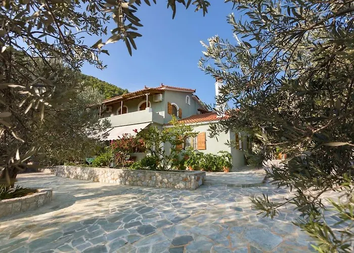 Elegance Villa: Classy Paradise W/ A Private Pefkali