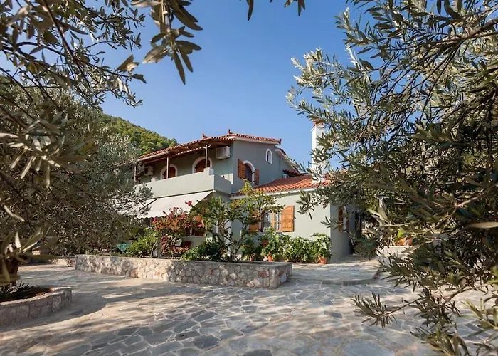 Villa Elegance Villa: Classy Paradise W/ A Private