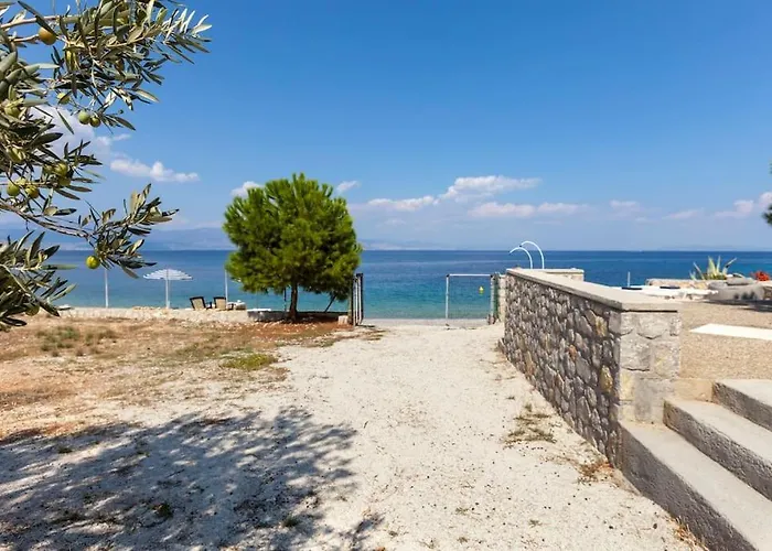 Elegance Villa: Classy Paradise W/ A Private Villa *