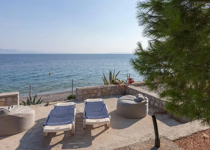 Elegance Villa: Classy Paradise W/ A Private